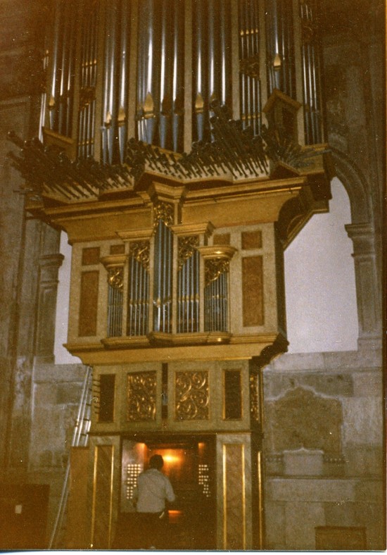 LISBON CATHEDRAL 1964/2012 Flentrop organ with Joseph Bertolozzi, 1985